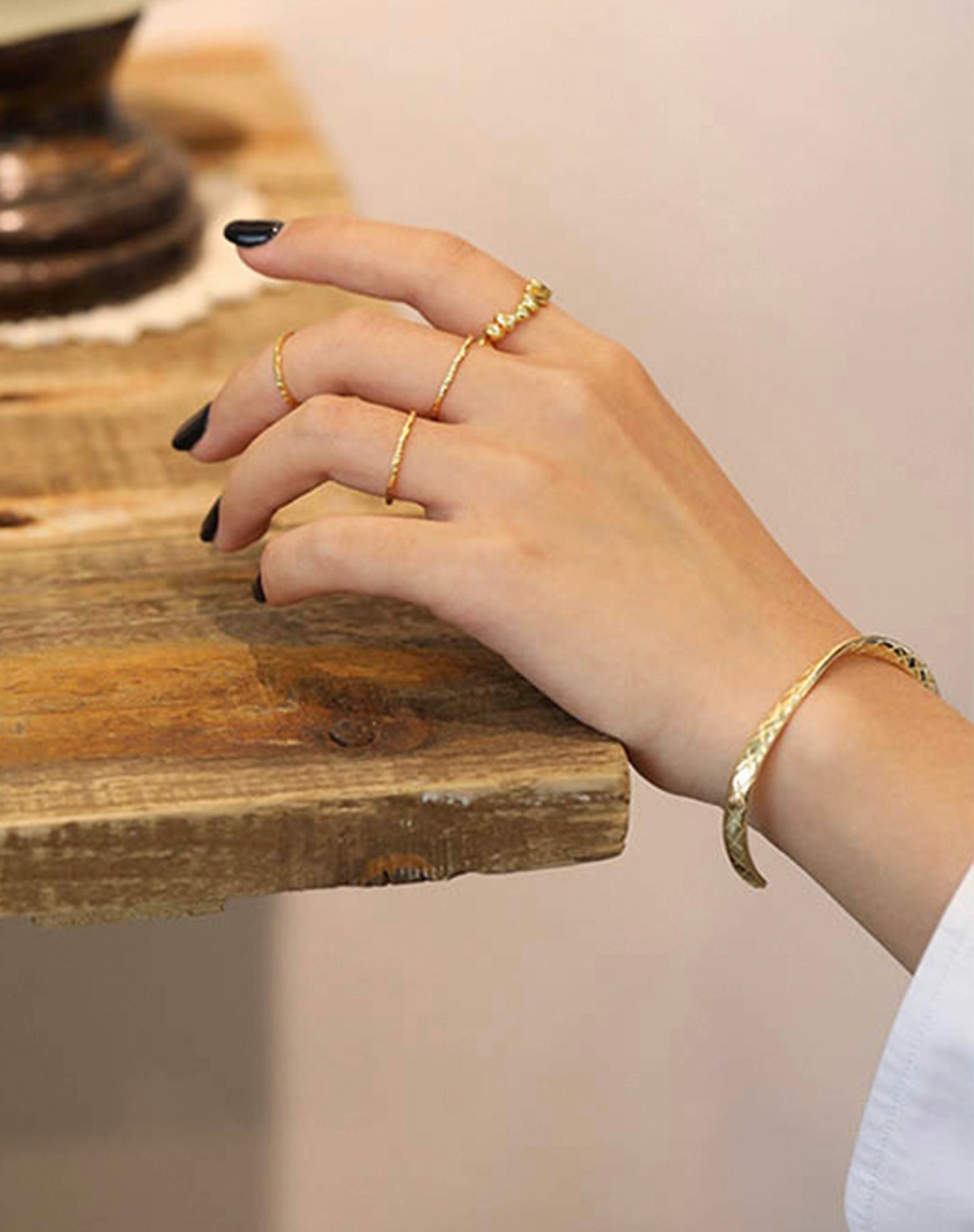 Classic Wavy Band Gold Ring