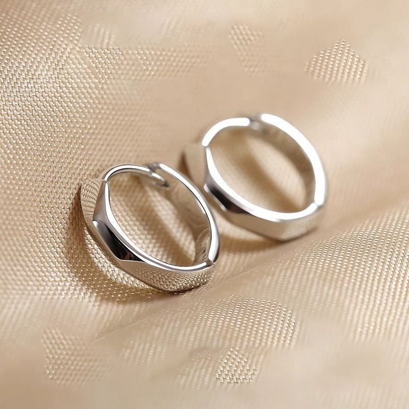 Round Hexagon Earrings