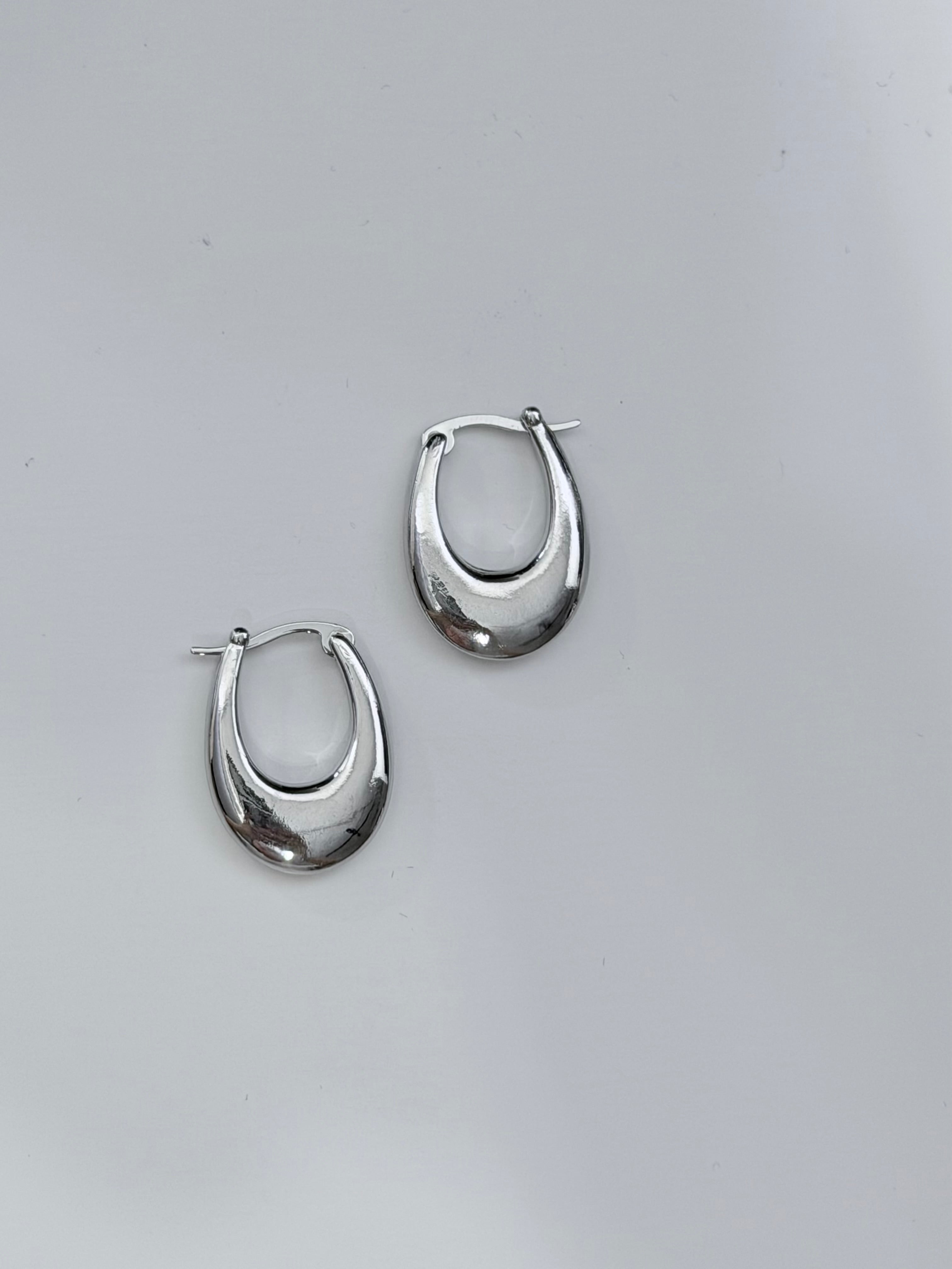 Oval Hoops