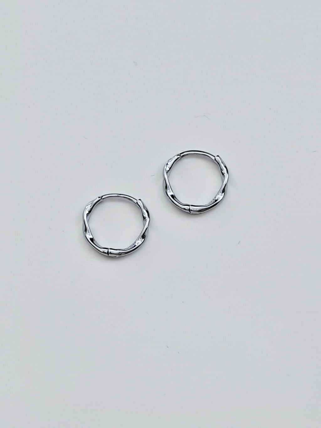 Twist Round Earring