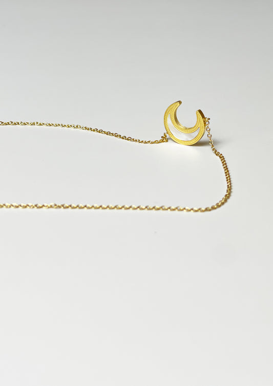 Moon Pearl Gold Necklace