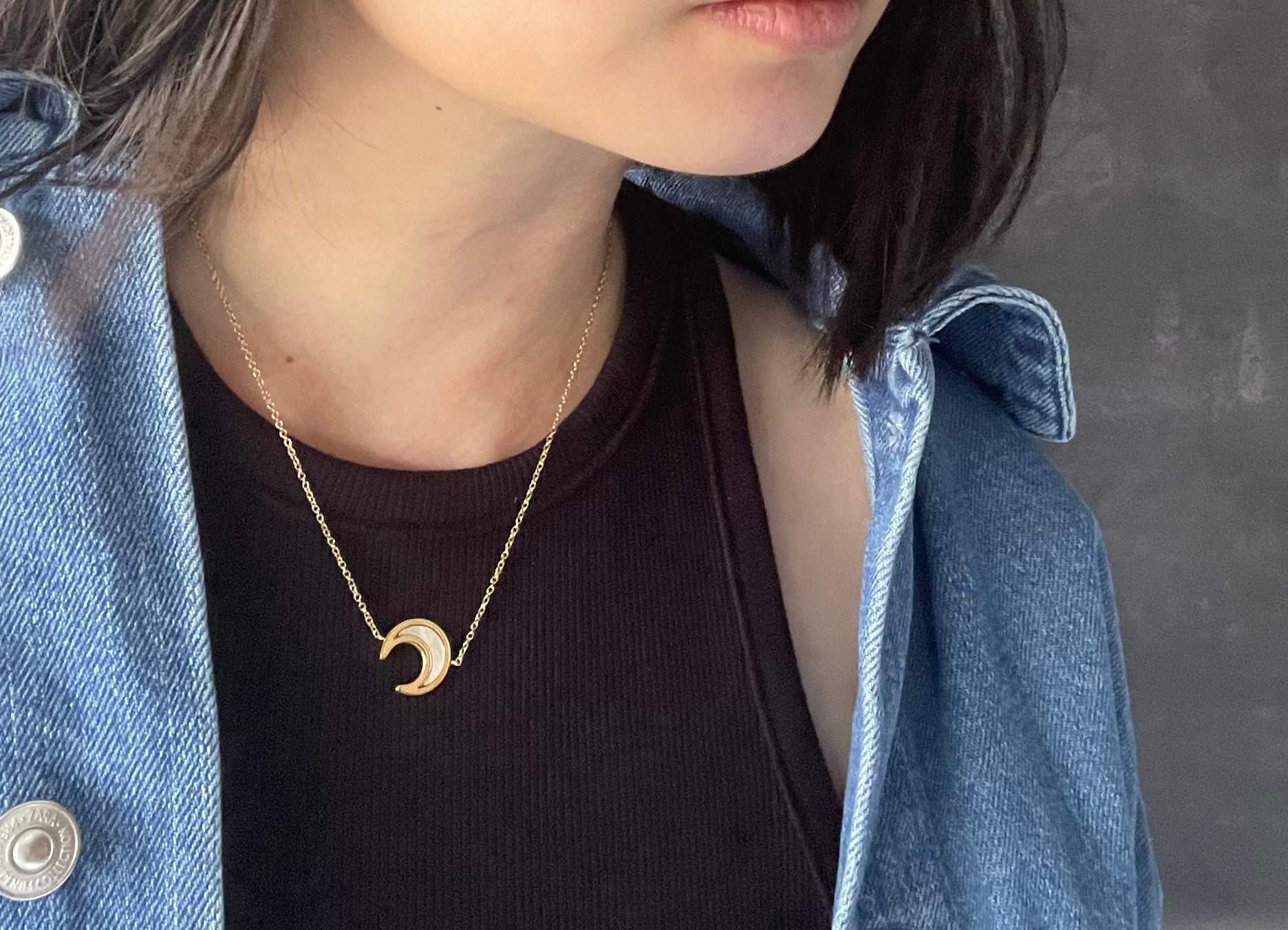 Moon Pearl Gold Necklace