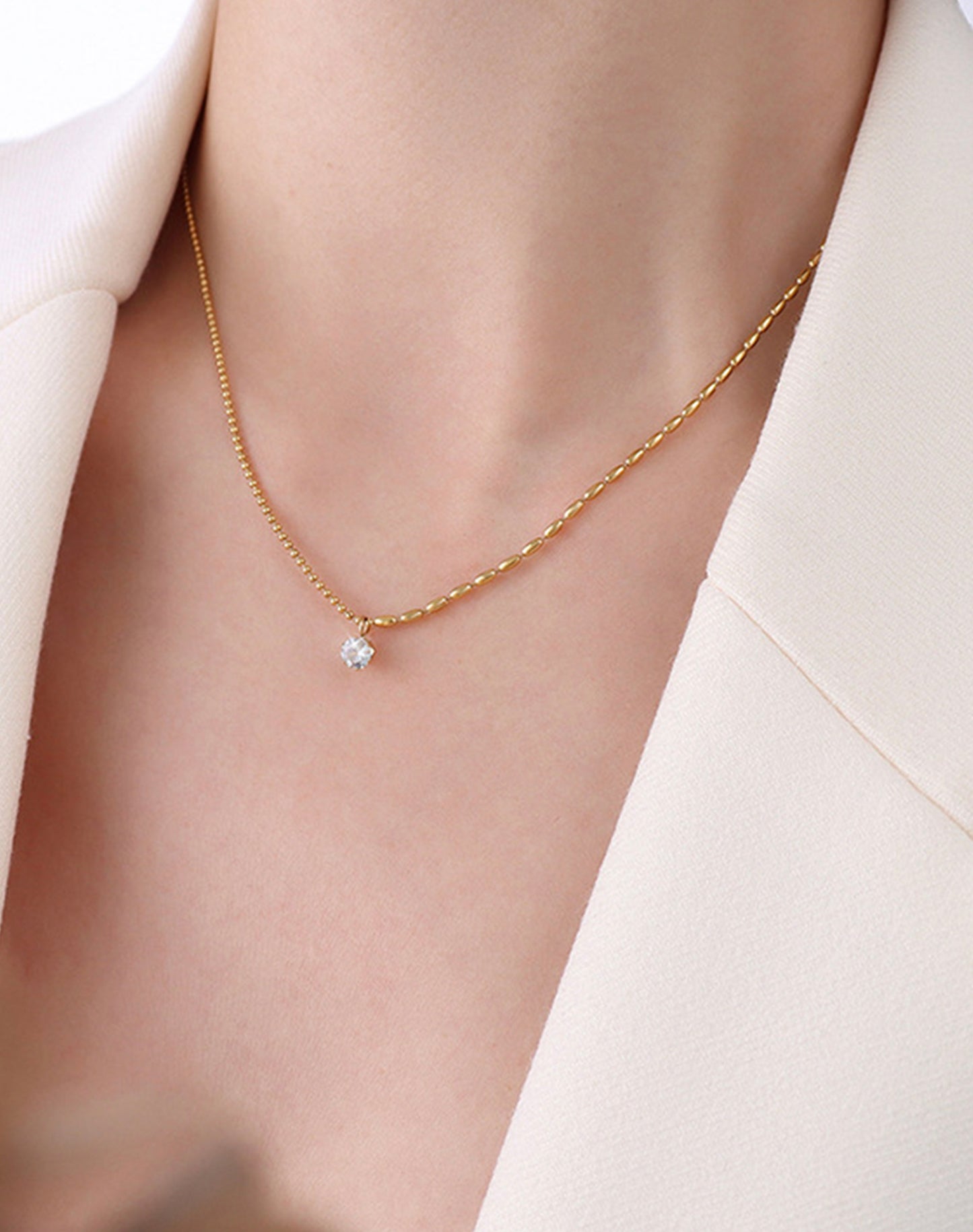 Solia Gold Necklace