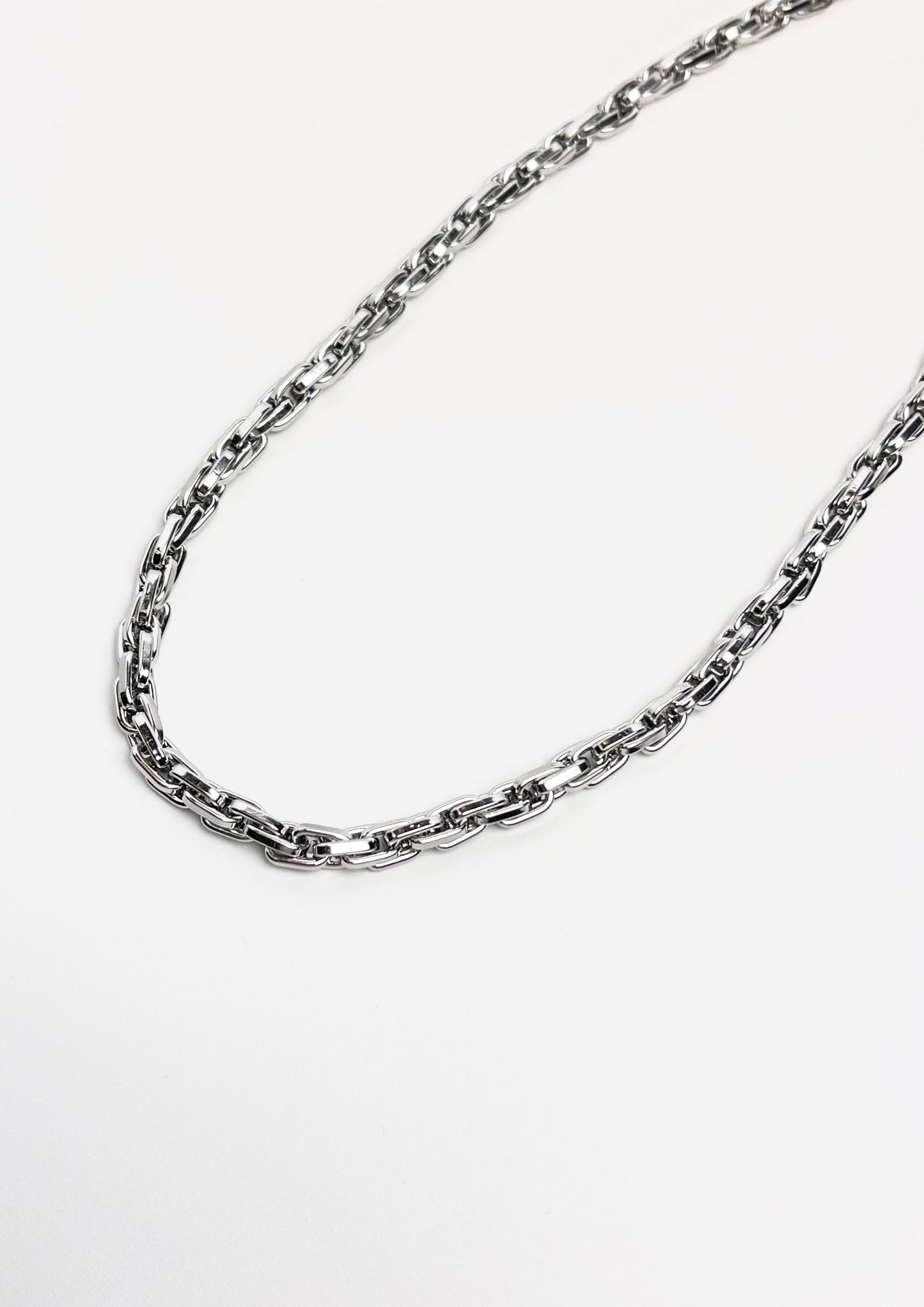 Xia Chain Silver Necklace